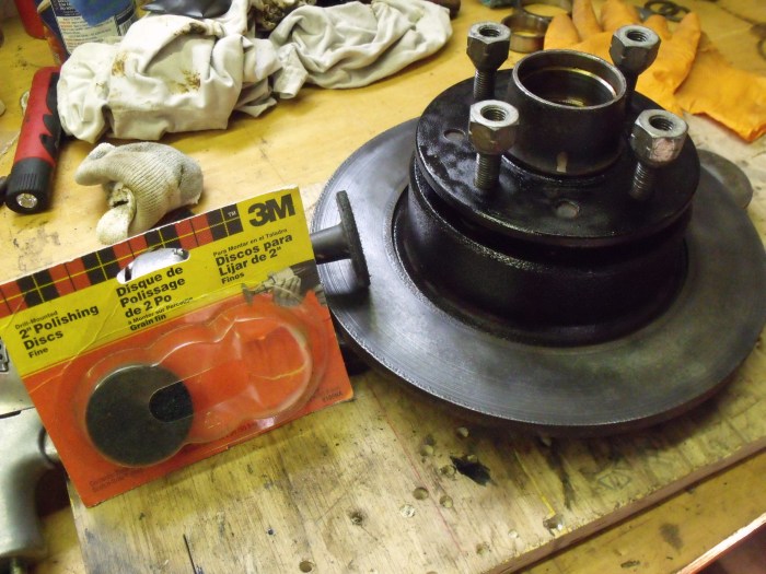 The 3M fine polishing disc was used to clean up the rotor surface. 