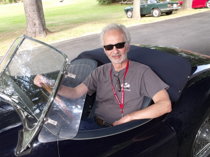 Richard trite on an XK140 for size, decides he likes it.