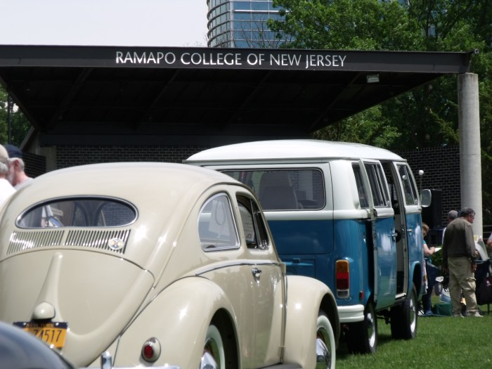Show cars were arrayed on the grass (thankfully not asphalt) in front of the bandshell. 