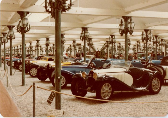 The Parisian street lamp motif is especially noticeable here